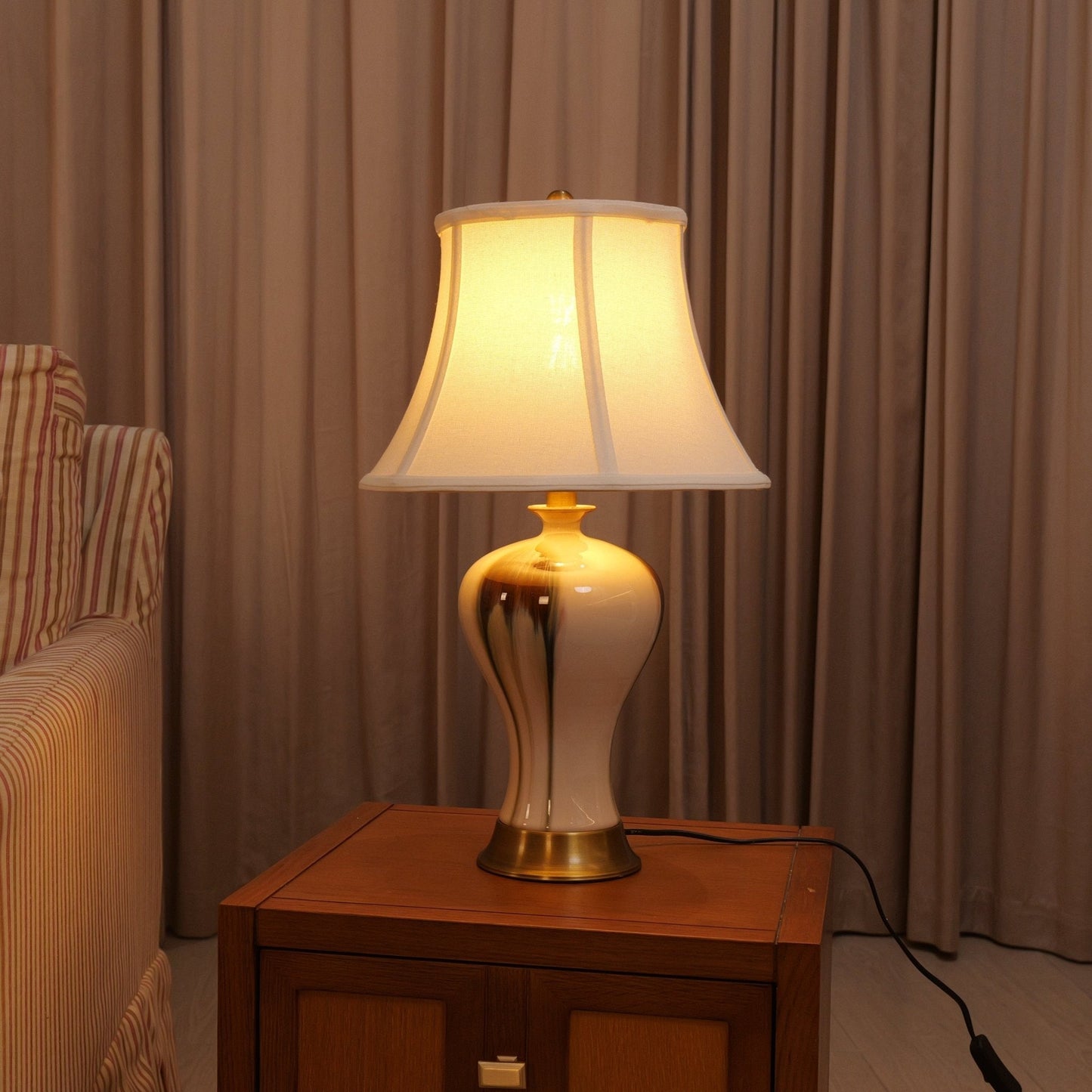 Lightsin Desk Lamp with Black Gold Gradient Glazed Ceramic Vase Design - House Comfort