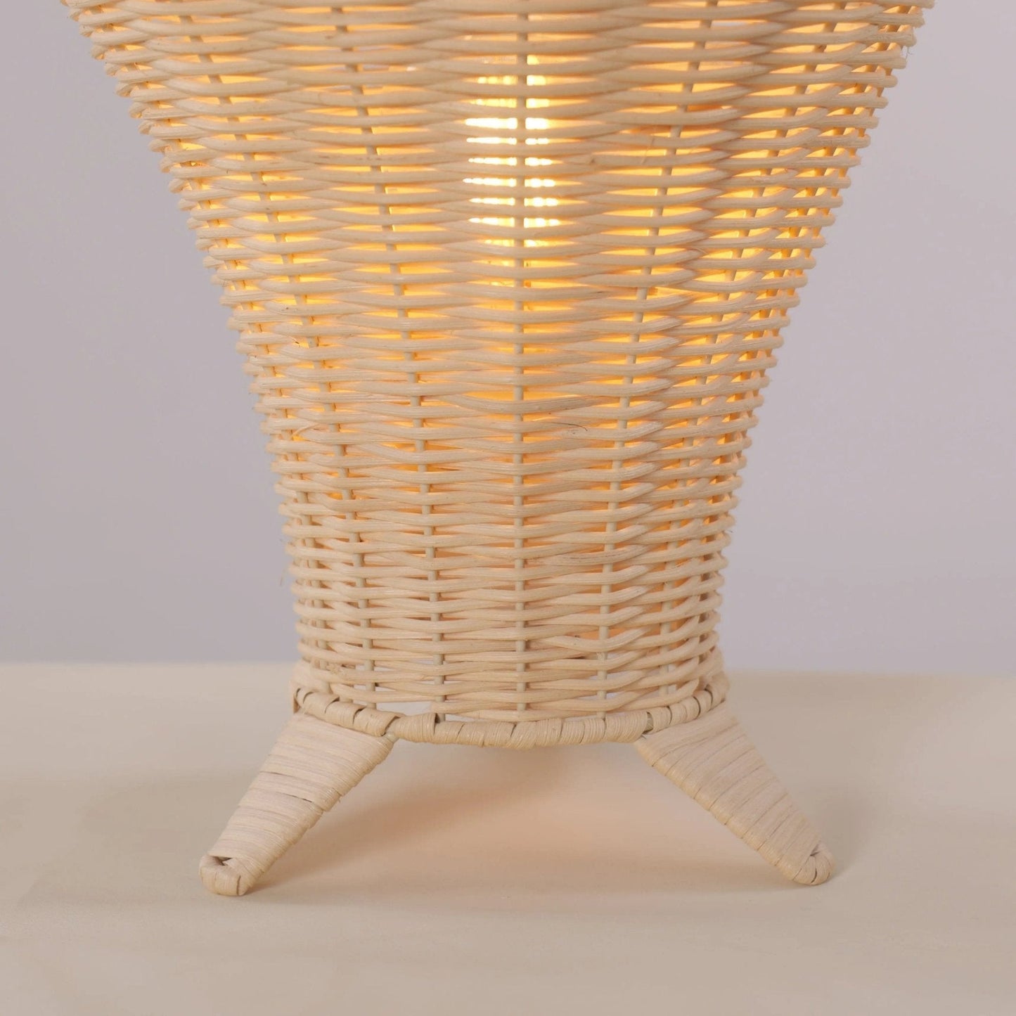 Lightsin Net - Pattern Fish - Mouth Design Rattan Table Lamp - House Comfort