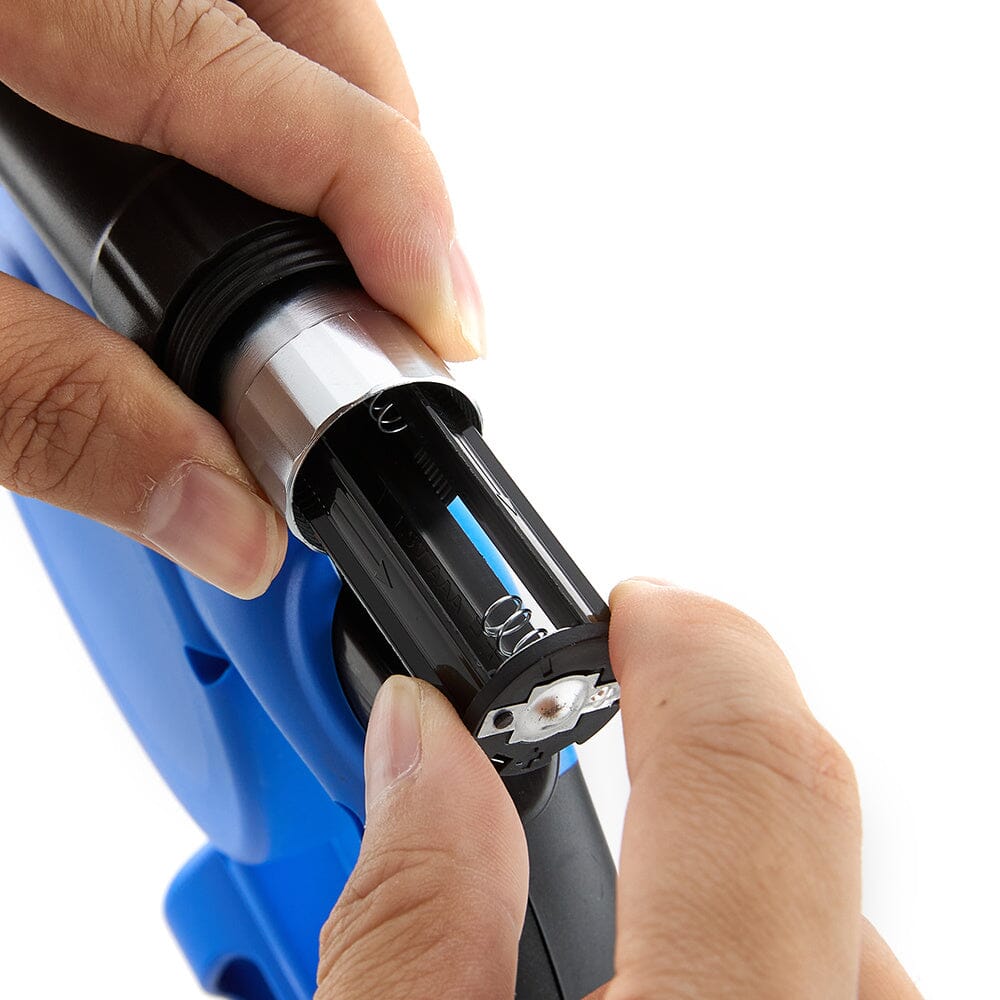 PetVoyage 5M Retractable Leash with LED and Waste Dispenser - House Comfort